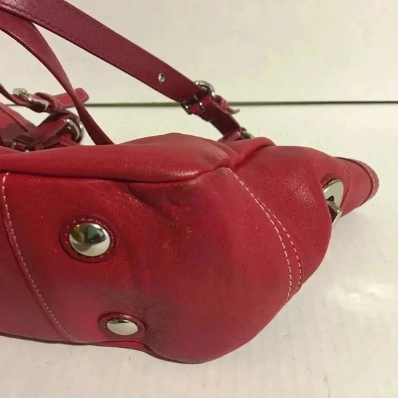 Coach red leather tote handbag - Picture 6 of 8